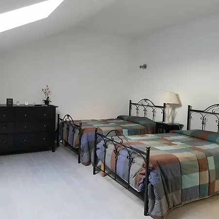 House With 5 Bedrooms In Santa Maria Apparente, With Enclosed Garden A Apartment Civitanova Marche